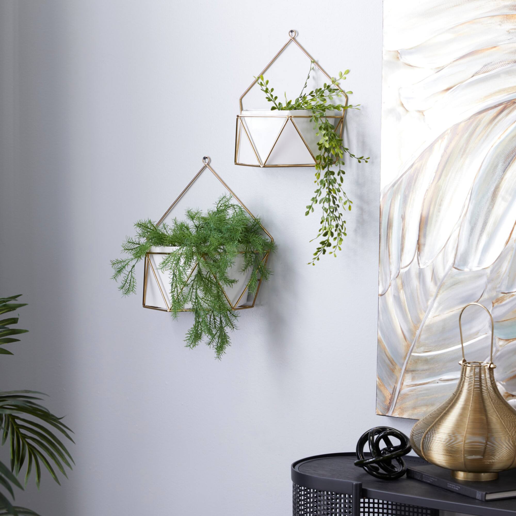 CosmoLiving by Cosmopolitan Set of 2 White Metal Contemporary Planter, 12", 15"